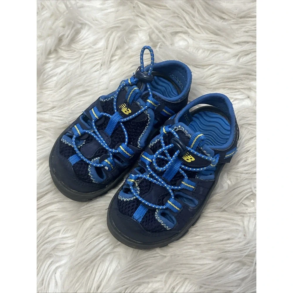 New Balance Toddler Shoes Size 7.5‎ Water Hiking Outdoor Blue Pull On Unisex EUC